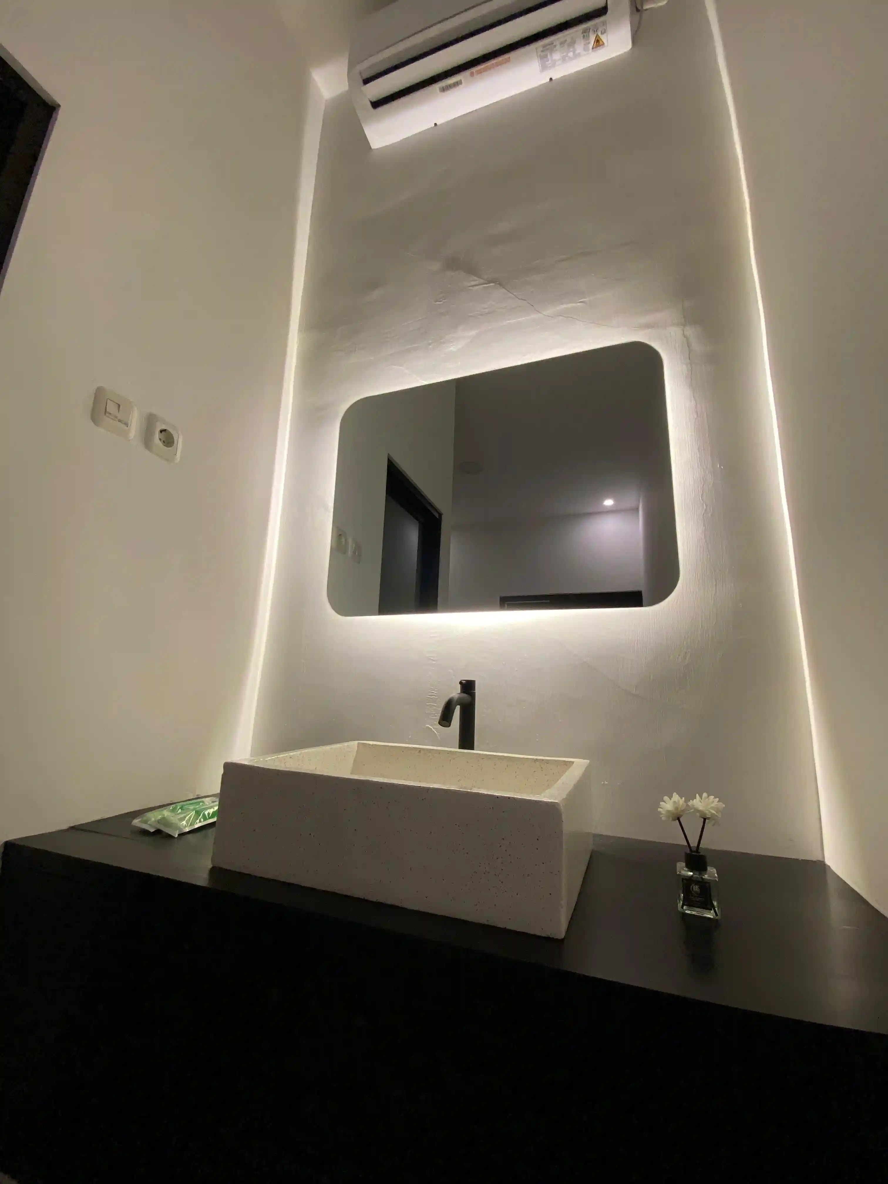 Room 13