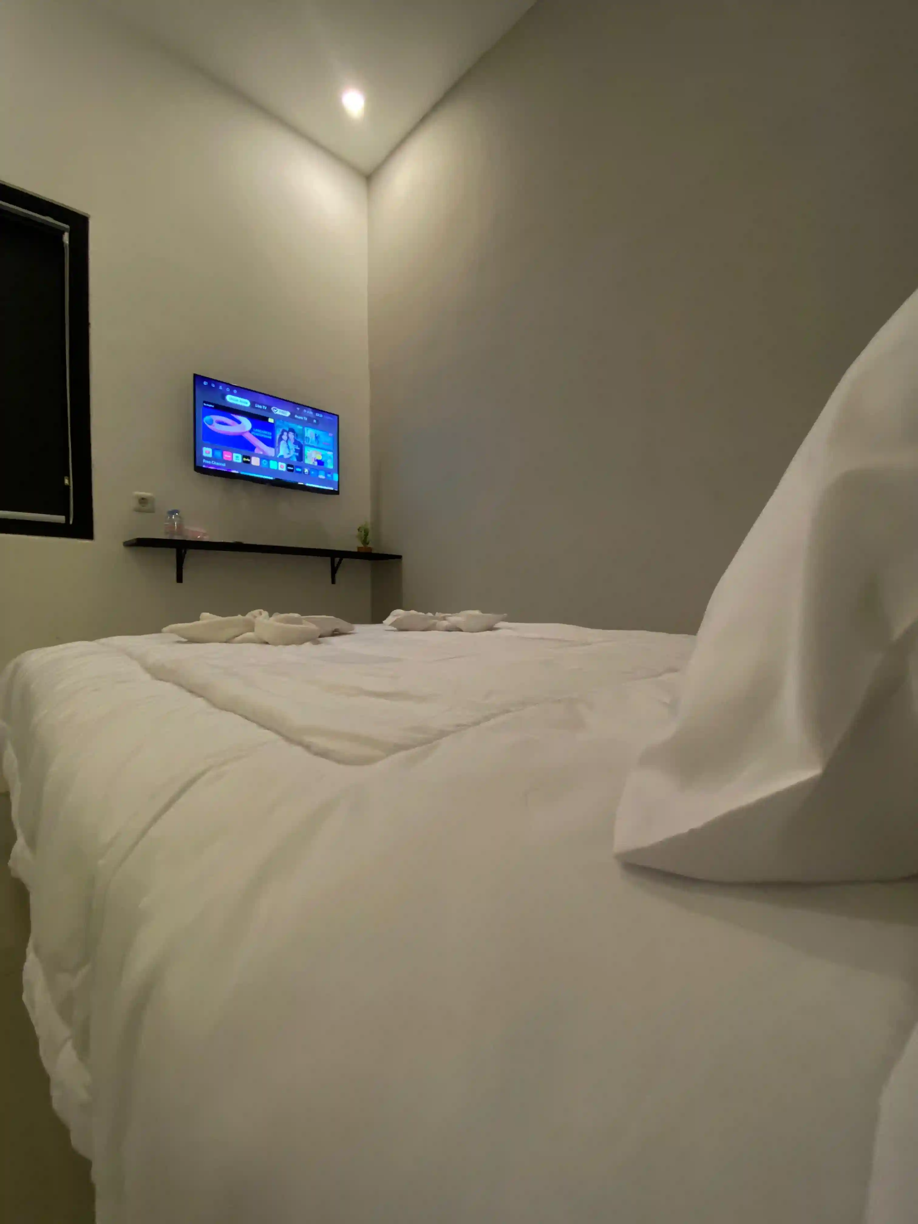 Room 7